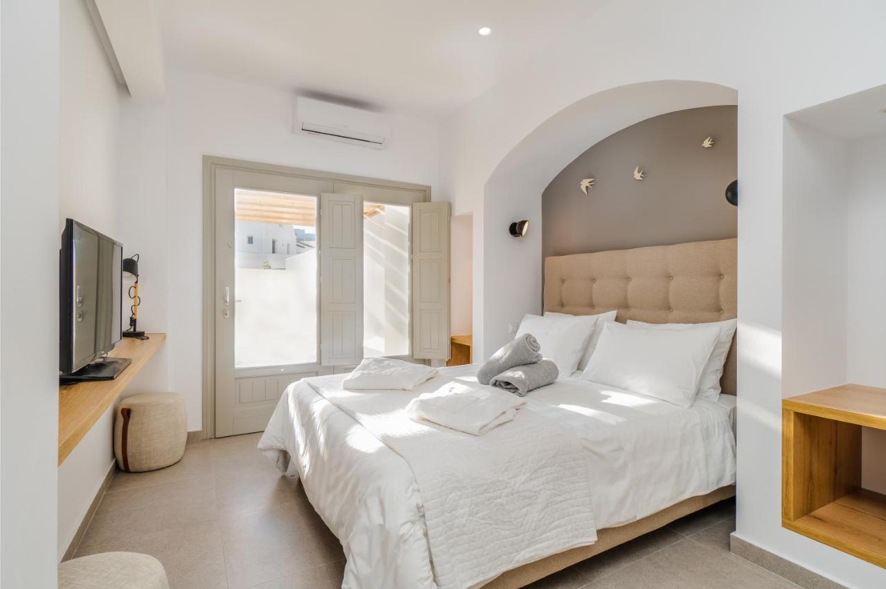 Symphony Suites Santorini Pyrgos Kallistis Екстер'єр фото