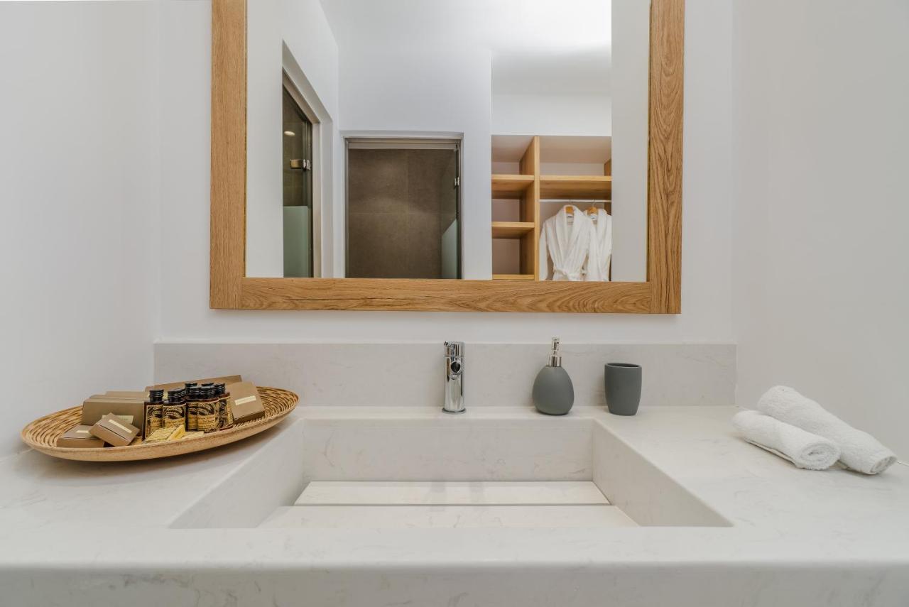 Symphony Suites Santorini Pyrgos Kallistis Екстер'єр фото