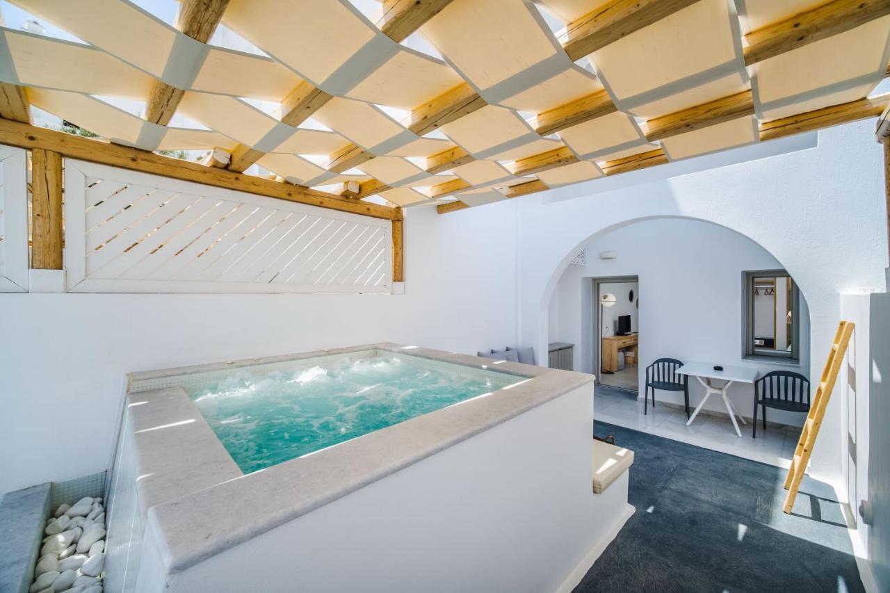 Symphony Suites Santorini Pyrgos Kallistis Екстер'єр фото